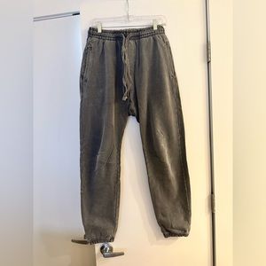 Men’s talentless joggers size medium grey